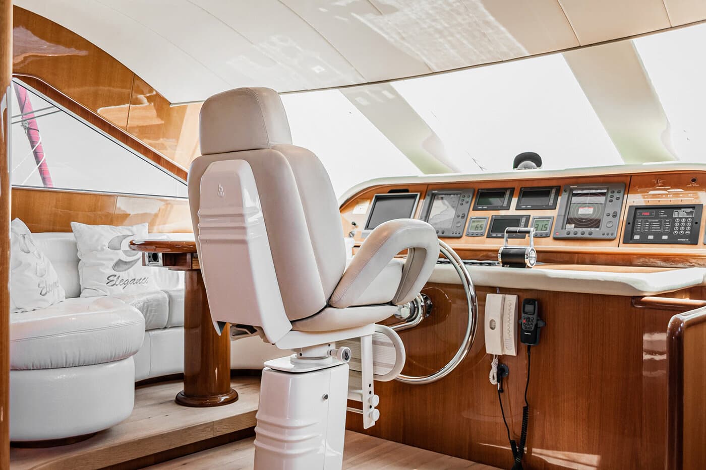 visite virtuelle d'un yacht de luxe